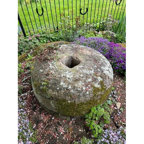 730 - An ancient natural stone cider press, the base 230cm diameter, the top part 97cm diameter, 40cm deep... 