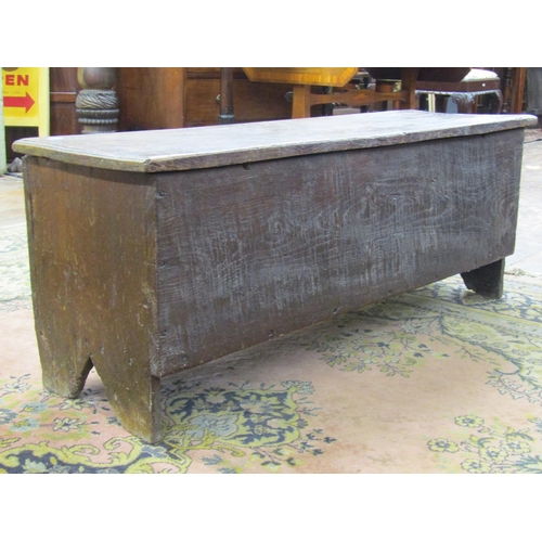 3561 - 18th century elm six plank coffer with simple geometric carved detail and steel lock plate, 110cm wi... 