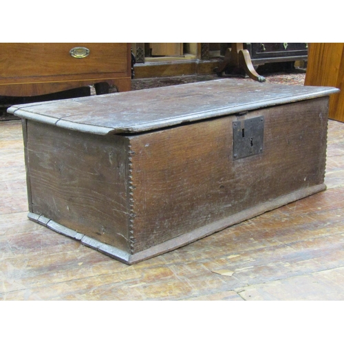 3568 - 18th century oak box with steel lock plate and hasp and simple scratch decorated detail, 91cm wide