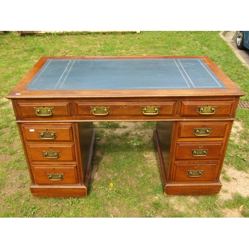 3569 - Victorian mahogany pedestal writing desk with nine drawers with brass plate handles and inset leathe... 