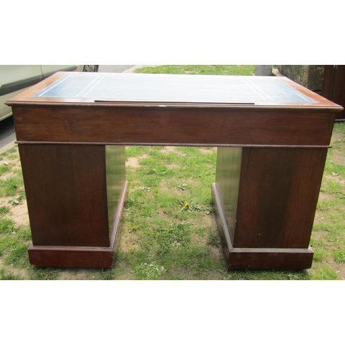 3569 - Victorian mahogany pedestal writing desk with nine drawers with brass plate handles and inset leathe... 