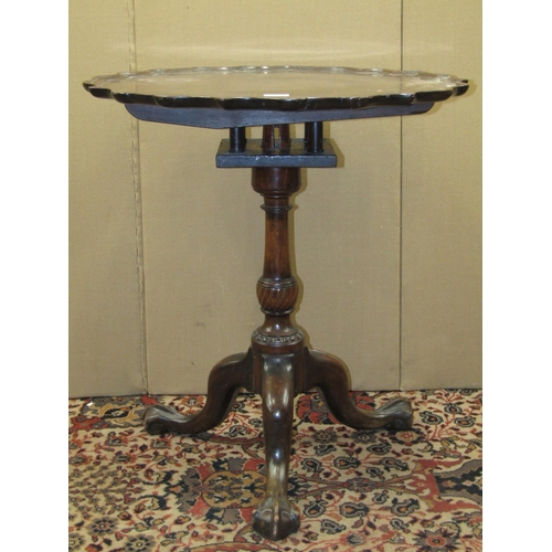 3596 - An Edwardian pie-crust occasional table with birdcage vase shaped pillar and tripod with claw and ba... 