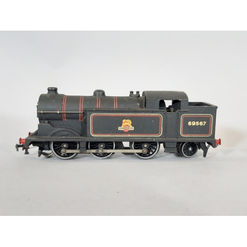 290 - 1950's/60's Hornby Dublo boxed locomotive and 10 items of rolling stock including EDL17 0-6-2 Tank L... 