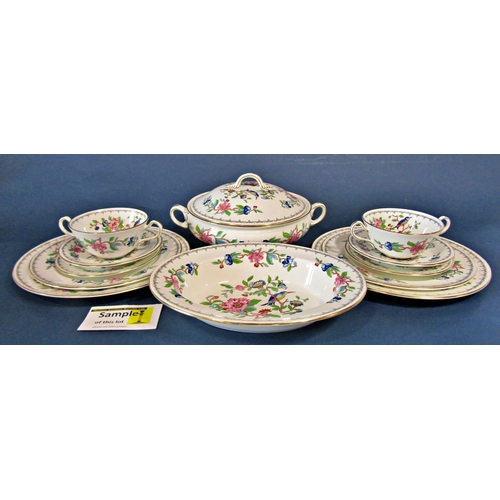 1026 - An extensive collection of Aynsley china dinner wares in the Pembroke pattern to include dinner plat... 