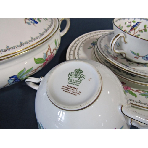 1026 - An extensive collection of Aynsley china dinner wares in the Pembroke pattern to include dinner plat... 