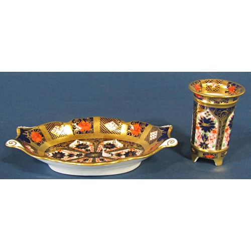 1095 - A small Imari pattern dish and spill vase, a quantity of Moore Brothers teawares, Aynsley teawares, ... 