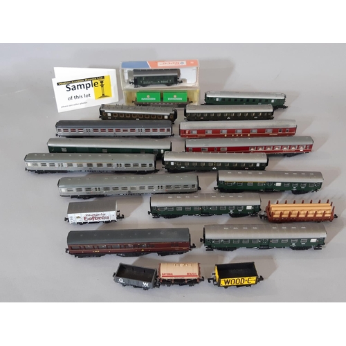 277 - Collection of N gauge railway coaches, rolling stock and buildings including coaches by Fleischmann,... 