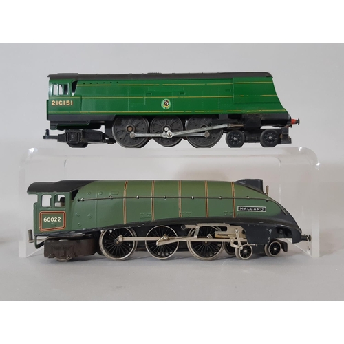 259 - Four Hornby OO gauge locomotives with tenders including Class A4 'Sir Nigel Gresley' 4-6-2, King cla... 