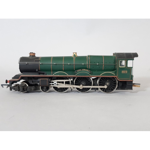 259 - Four Hornby OO gauge locomotives with tenders including Class A4 'Sir Nigel Gresley' 4-6-2, King cla... 