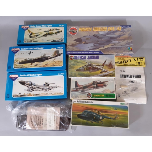 246 - 9 boxed model aircraft kits 1:72 scale including kits by Novo, Airfix, Frog and Project X. All un-st... 