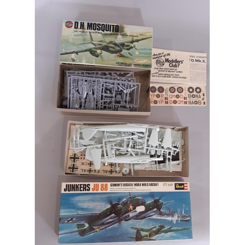 244 - 7 boxed model kits of WW2 aircraft, 1:72 scale including kits by Airfix, Academy, Revell, Matchbox a... 