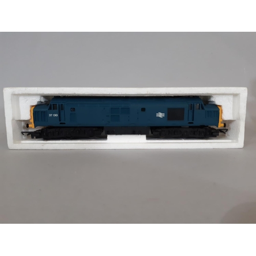 263 - Boxful of OO and HO gauge railway models including the following in BR blue; Class 42 'Kelly' diesel... 