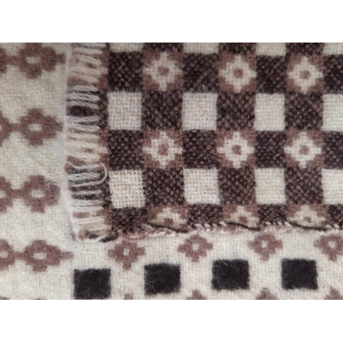 1554 - Traditional woollen welsh blanket in reversible  double weave in shades of chocolate, cream and coff... 