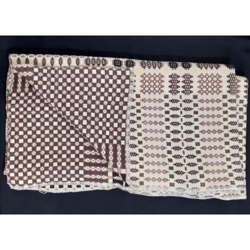 1554 - Traditional woollen welsh blanket in reversible  double weave in shades of chocolate, cream and coff... 