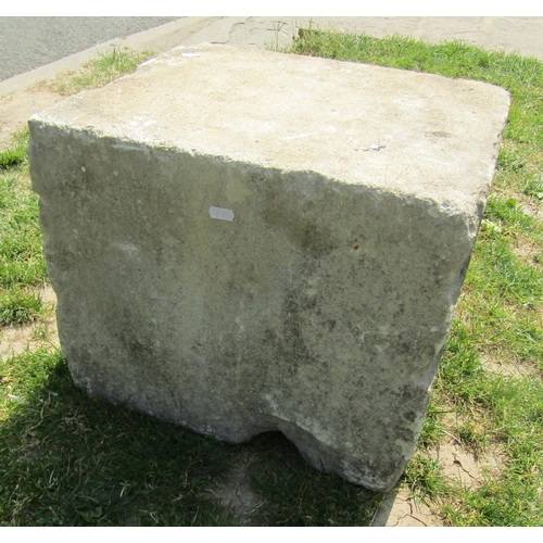 2068 - A weathered cut stone mounting block/architectural stone 45 cm x 38 cm x 38 cm