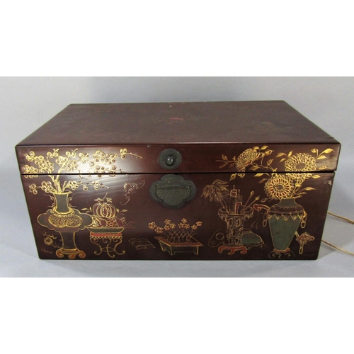 1514 - A mahogany Regency sarcophagus shaped tea caddy with satin wood stringing, with two caddies inside, ... 