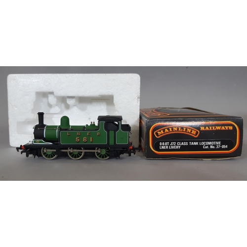 263 - Ten 00 gauge boxed locomotives including Hornby tank engines R333, R059 and R2100, Mainline Hydrauli... 