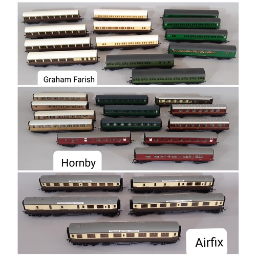 266 - 31 unboxed 00 gauge passenger coaches including Hornby Southern Green, LMS Maroon and LNER Teak etc,... 