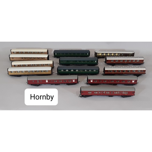 266 - 31 unboxed 00 gauge passenger coaches including Hornby Southern Green, LMS Maroon and LNER Teak etc,... 