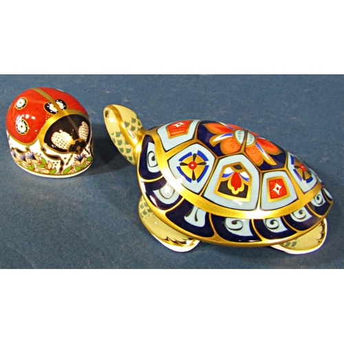 1065 - A Crown Derby ladybird and a terrapin (both silver stoppers)