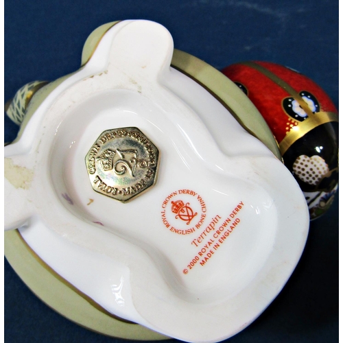 1065 - A Crown Derby ladybird and a terrapin (both silver stoppers)