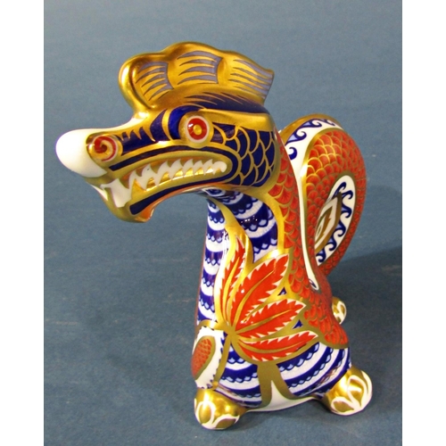 1069 - A Crown Derby dragon (gold stopper)