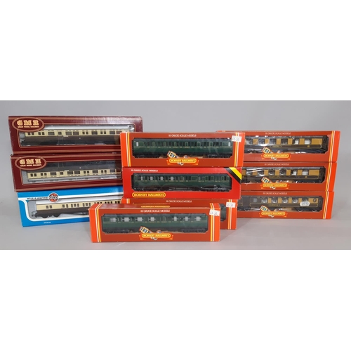 268 - 10 boxed 00 scale model railway coaches comprising 3x Hornby R233 Pullman coaches (named), 4x  R441/... 