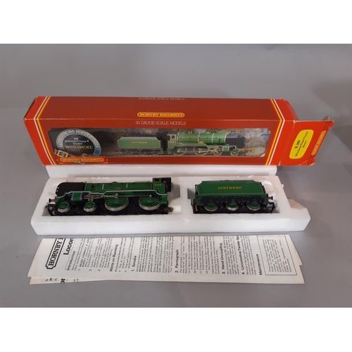 271 - 3 boxed 00 gauge model railway locomotives including Schools Class Hornby R380 4-4-0 Southern Rail '... 