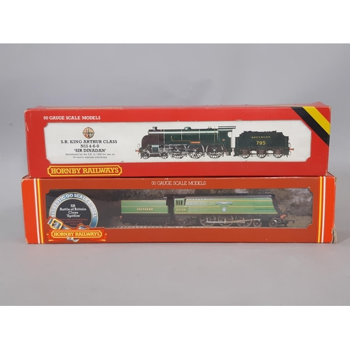 269 - 2 boxed 00 gauge Hornby model railway Southern Rail locomotives including R374 4-6-2 'Spitfire' and ... 