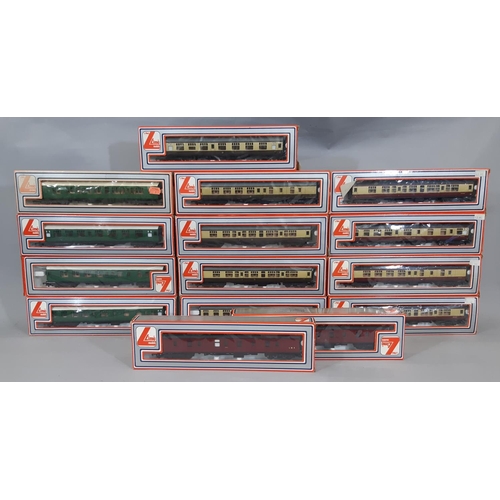 261 - 15 Lima 00 gauge coaches, all boxed, comprising 4 in Southern green, 2 in LMS maroon, 5 in GWR brown... 