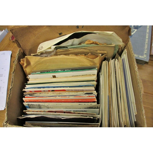 240 - A collection of unsorted 45rpm singles, further LPS, particularly organ music, fairground and other,... 