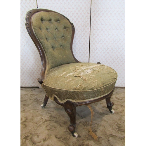 2342 - A Victorian drawing room chair with carved walnut showwood frame on cabriole supports