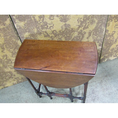 2295 - An Edwardian mahogany spider leg occasional table together with dressing tool with shaped supports a... 