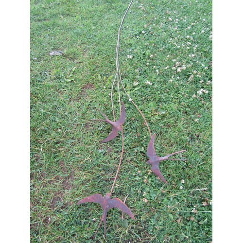 2080A - A steel garden border stake with three floating swallow finials