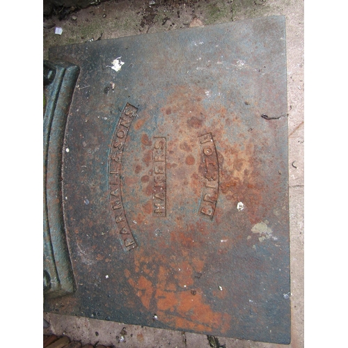 2060 - A set of Parnall & Sons Bristol cast iron sack scales, with decorative pierced back plate