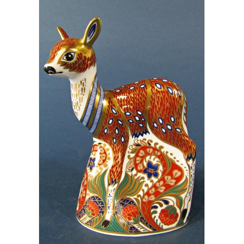 1093 - A Crown Derby fawn (silver stopper) and a Crown Derby figure of a lion at his feet a mouse set on an... 