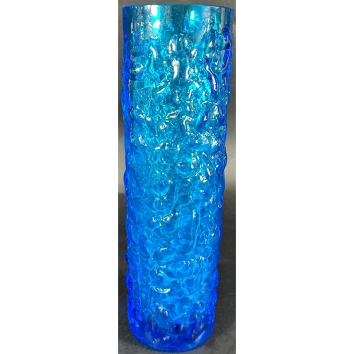 1173 - A large mid-century Swedish Lindshammer bright blue textured glass vase, 30cm tall