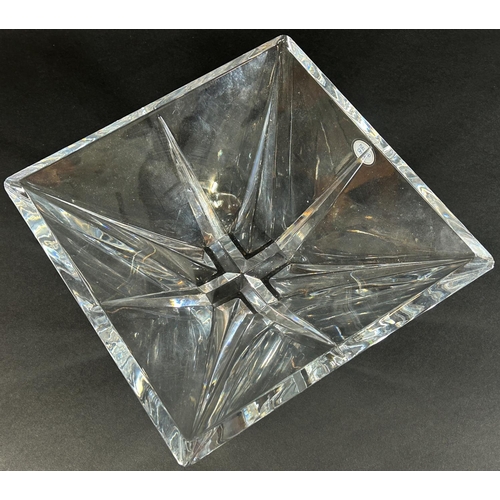 1184 - A Rogaska crystal square glass fruit bowl from Slovenia with its original sticker, 25cm square x 10.... 