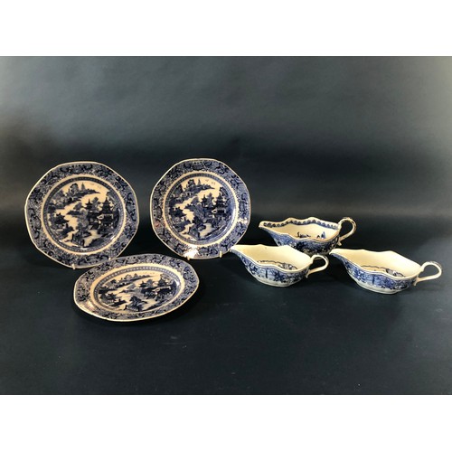 1069 - Six pieces of Chinese export blue and white porcelain including a set of three c.18th century hexago... 