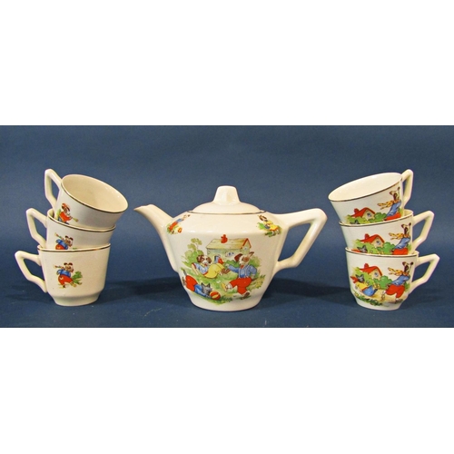 1132 - A collection of nurseryware including Bunnykins feeding dish, child's tea service, etc