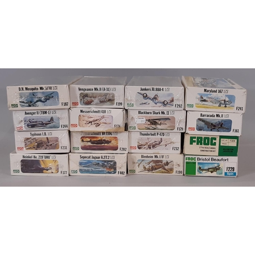 419 - 23 model aircraft kits by Novo and Frog 1:72 scale including original 1950's Frog kits of Bristol Be... 