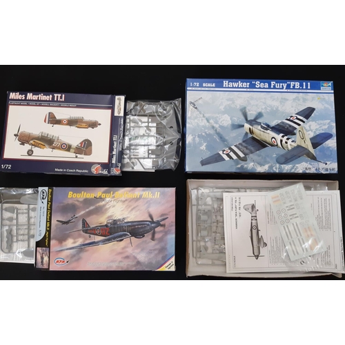 420 - 12 model aircraft kits including two 1:48 scale kits by Tamiya, 1:72 scale kits by Airfix, Trumpeter... 