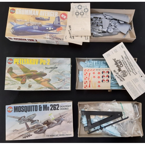 420 - 12 model aircraft kits including two 1:48 scale kits by Tamiya, 1:72 scale kits by Airfix, Trumpeter... 