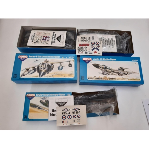 405 - 11 model aircraft kits, mainly 1:72 scale Fighter aircraft including kits by  Airfix, High Planes, I... 