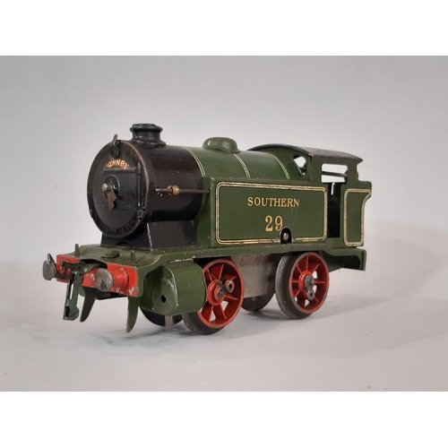 417 - Hornby 0 gauge railway collection including 2 x 0-4-0 clockwork locomotives in Southern Green, vario... 