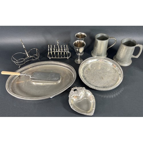 1220 - A quantity of silver plate items including, an oblong cake tray with a handle, platters, a centre pi... 