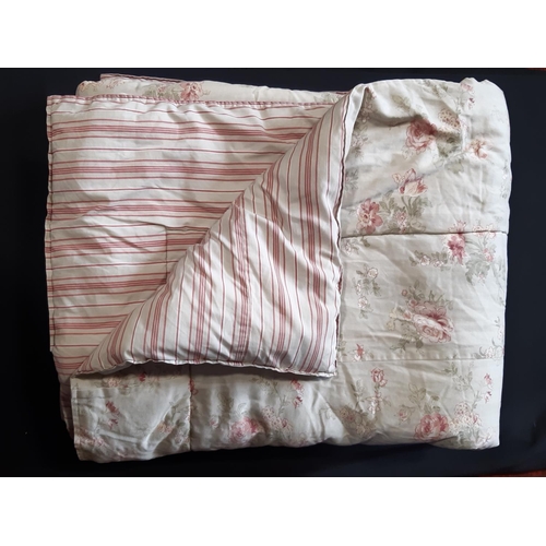 1819 - French style vintage quilt in cotton floral print with striped print verso 2.3x2.3m