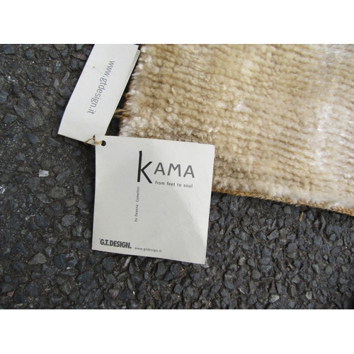 2751 - A modern 'Kama' Rug designed by Deanna Comellini for G.T. Design, 80% viscose 20% jute, 240 x 172 cm