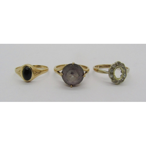 Three 9ct dress rings to include a synthetic sapphire example, 5.9g total (3)