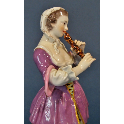 1122 - A pair of 19th century Meissen figures of a shepherd and shepherdess in 18th century dress, 26cm hig... 